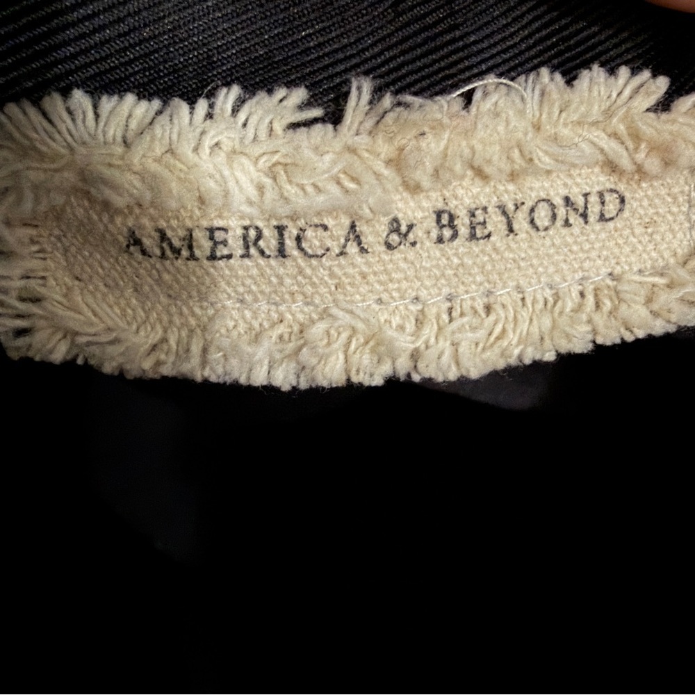 America & Beyond Bohemian Black and Cream Jacquard Beaded Tote Bag with Tassel - Picture 6 of 9